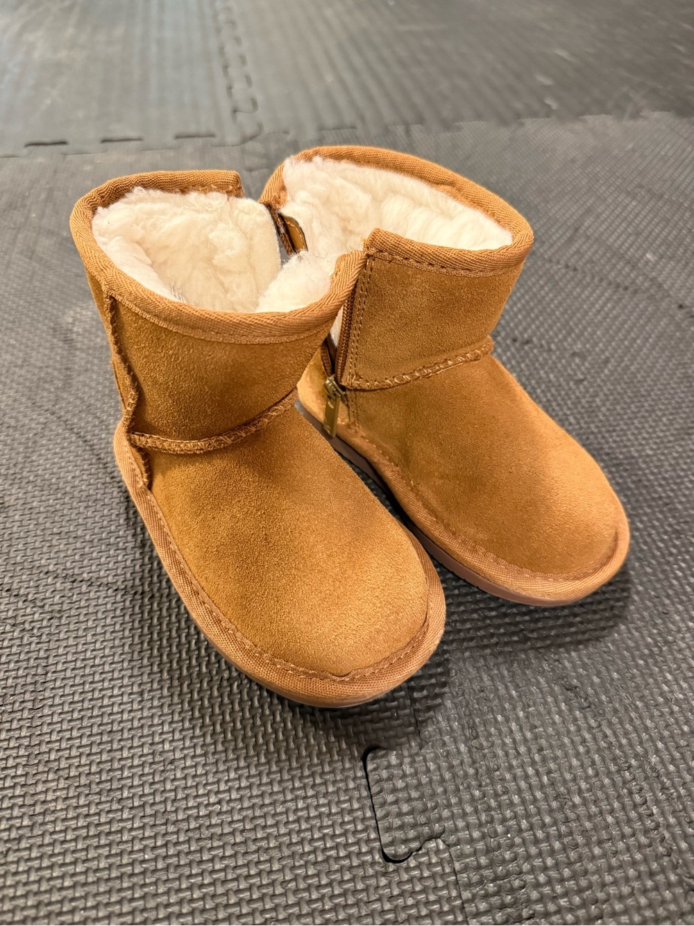 Koolaburra Kids Shearling-Lined Zip Boots - Brown